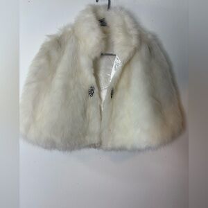 Davids Bridal White Faux Fur Wedding Shawl